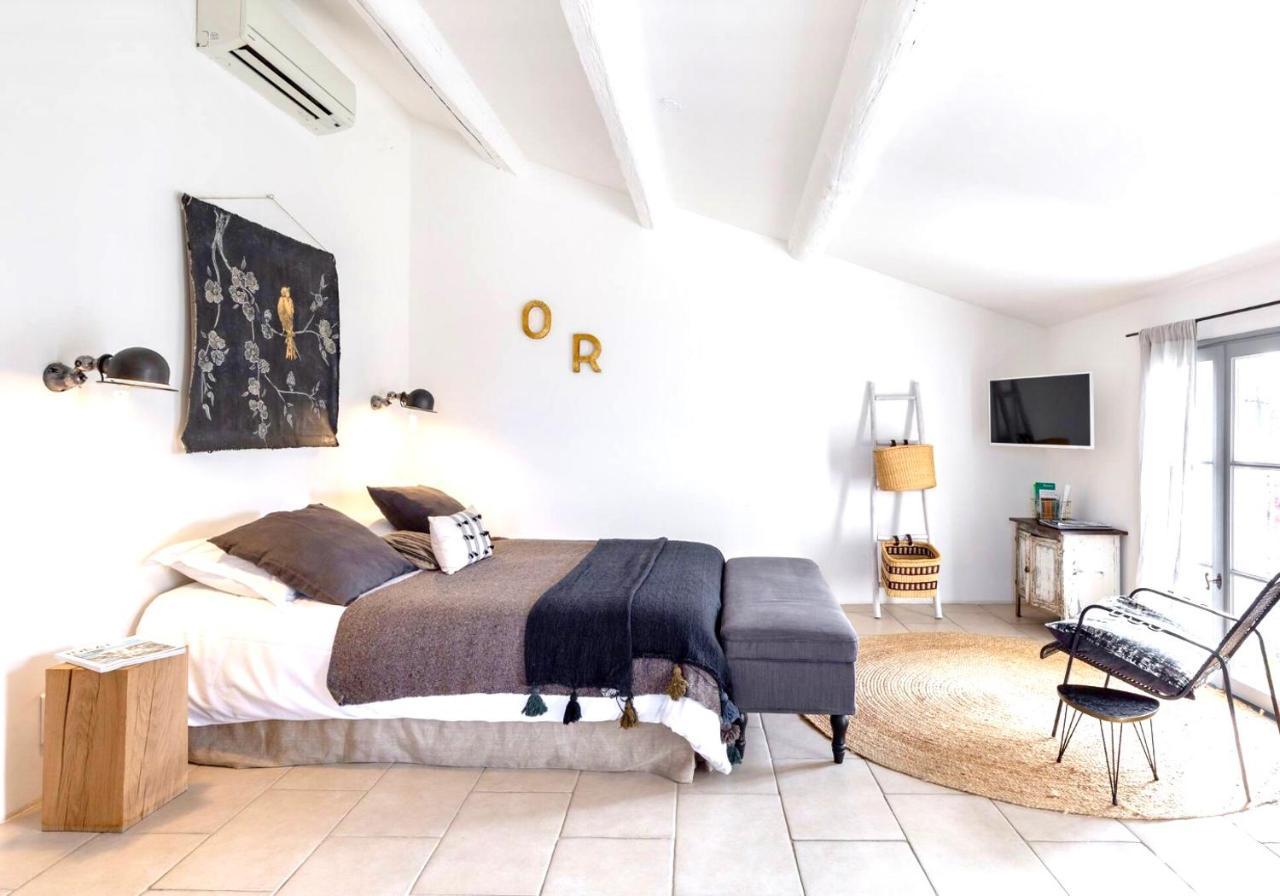 Suite Sur La Sorgue ลีล-ซูร์-ลา-ซอร์ก ภายนอก รูปภาพ