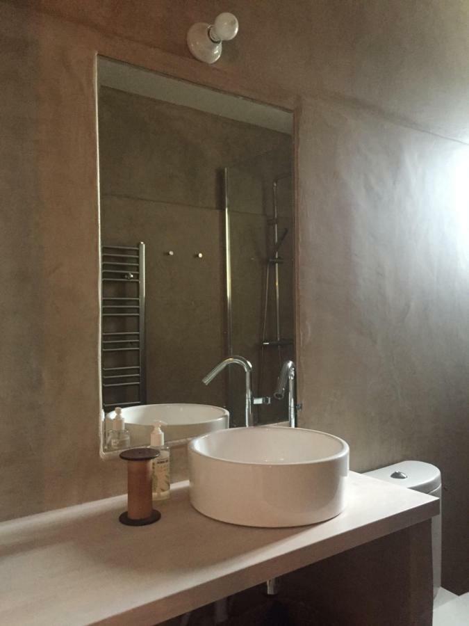 Suite Sur La Sorgue ลีล-ซูร์-ลา-ซอร์ก ภายนอก รูปภาพ