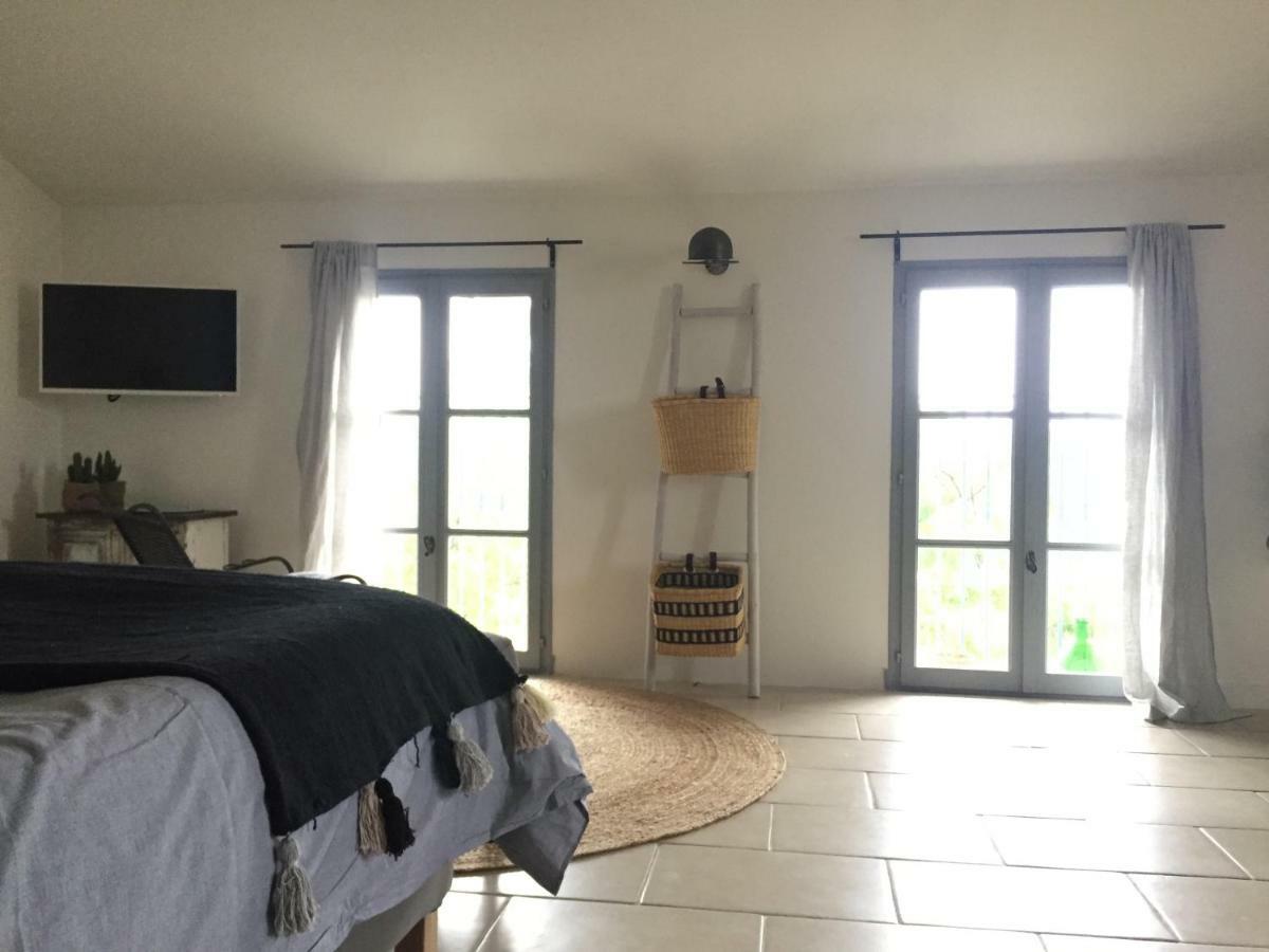 Suite Sur La Sorgue ลีล-ซูร์-ลา-ซอร์ก ภายนอก รูปภาพ