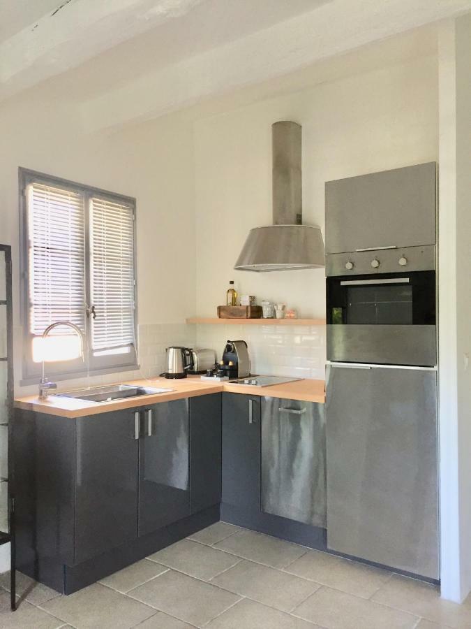 Suite Sur La Sorgue ลีล-ซูร์-ลา-ซอร์ก ภายนอก รูปภาพ